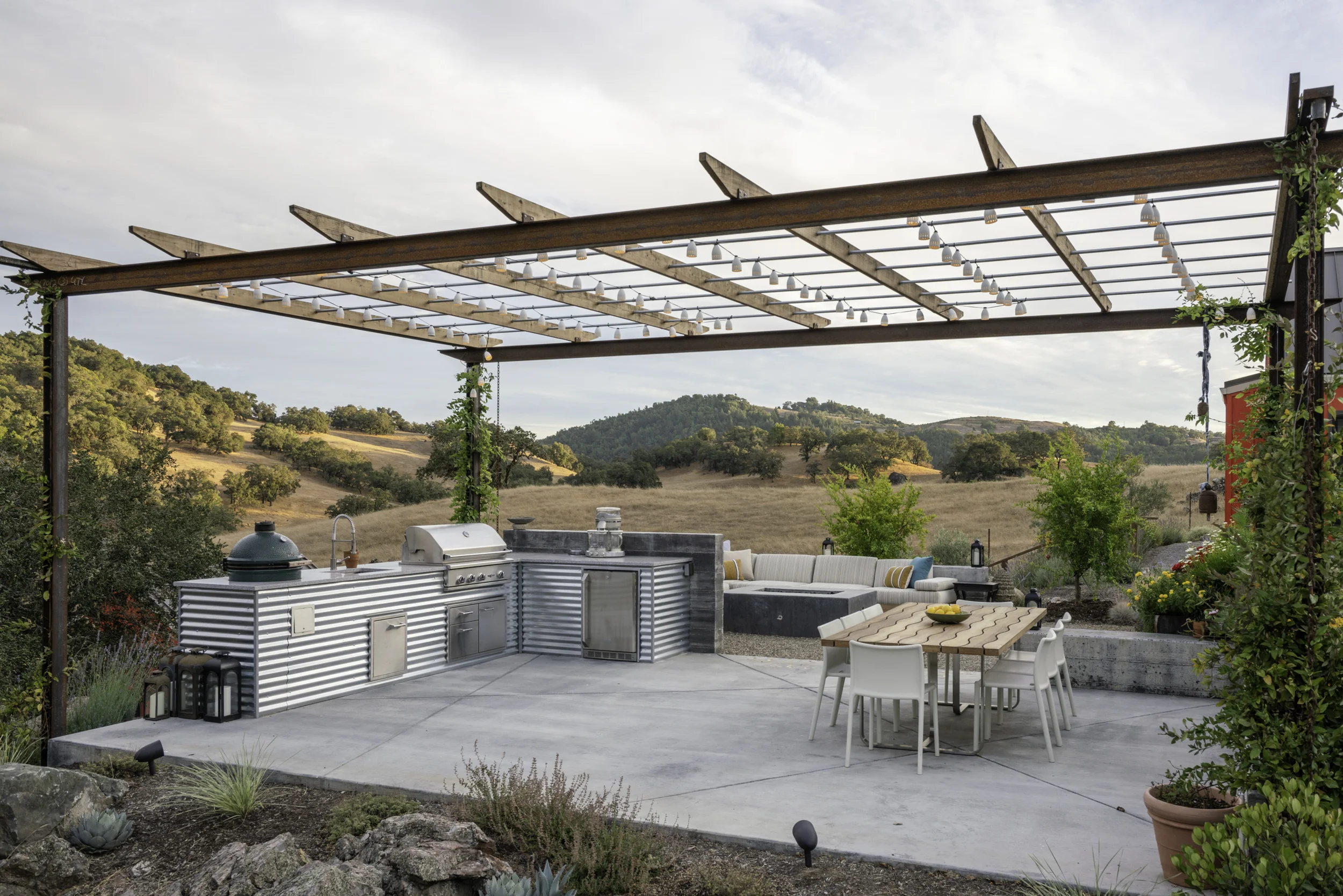 Covered Patio 1.jpg