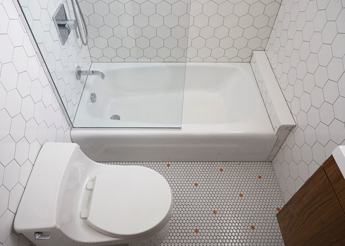 6-tiny-bathroom-hexagon-Tile-Chicago.jpg