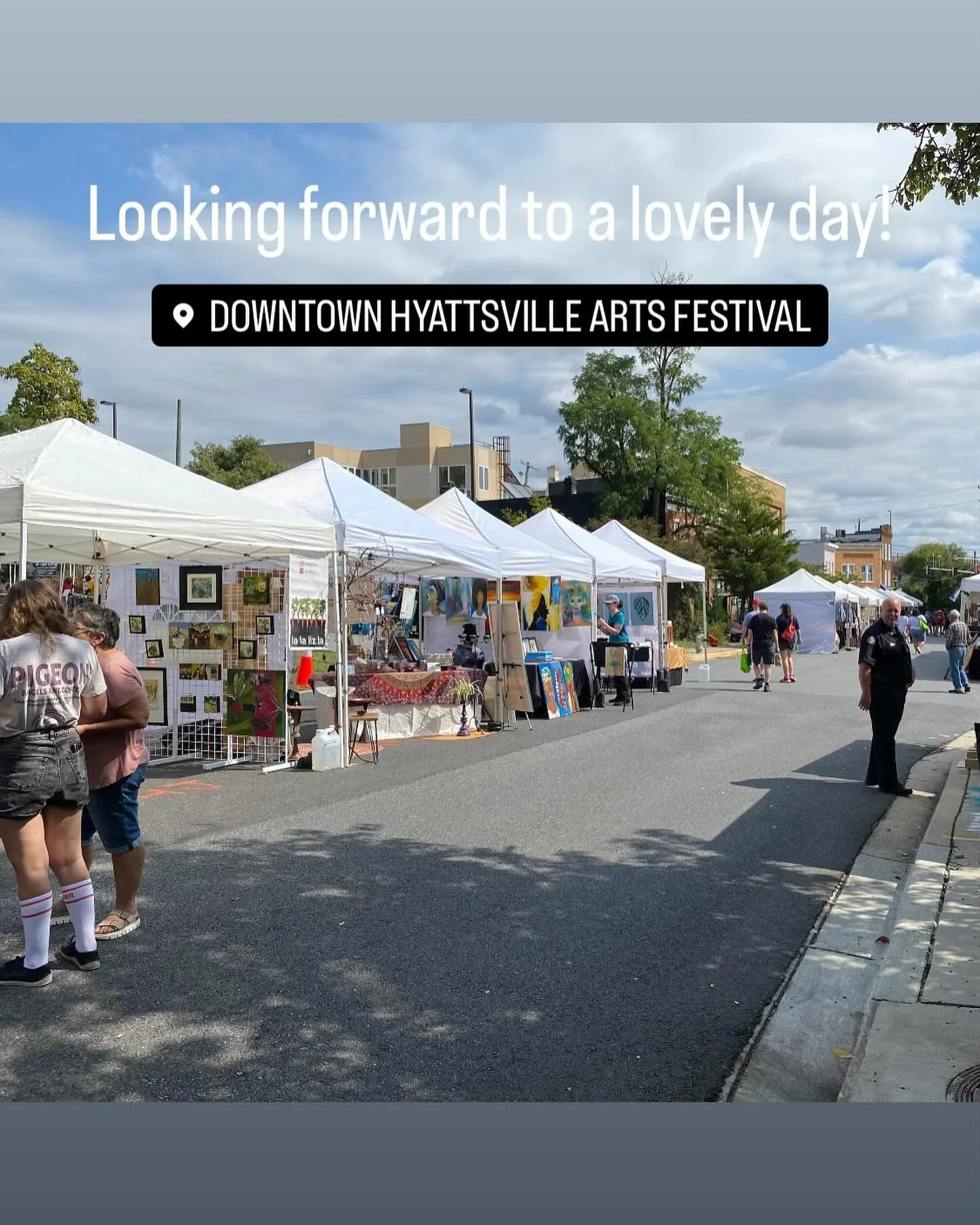 Ready to have a wonderful day in the breeze and sunshine! The music, food, vendors, and drinks are all underway!
