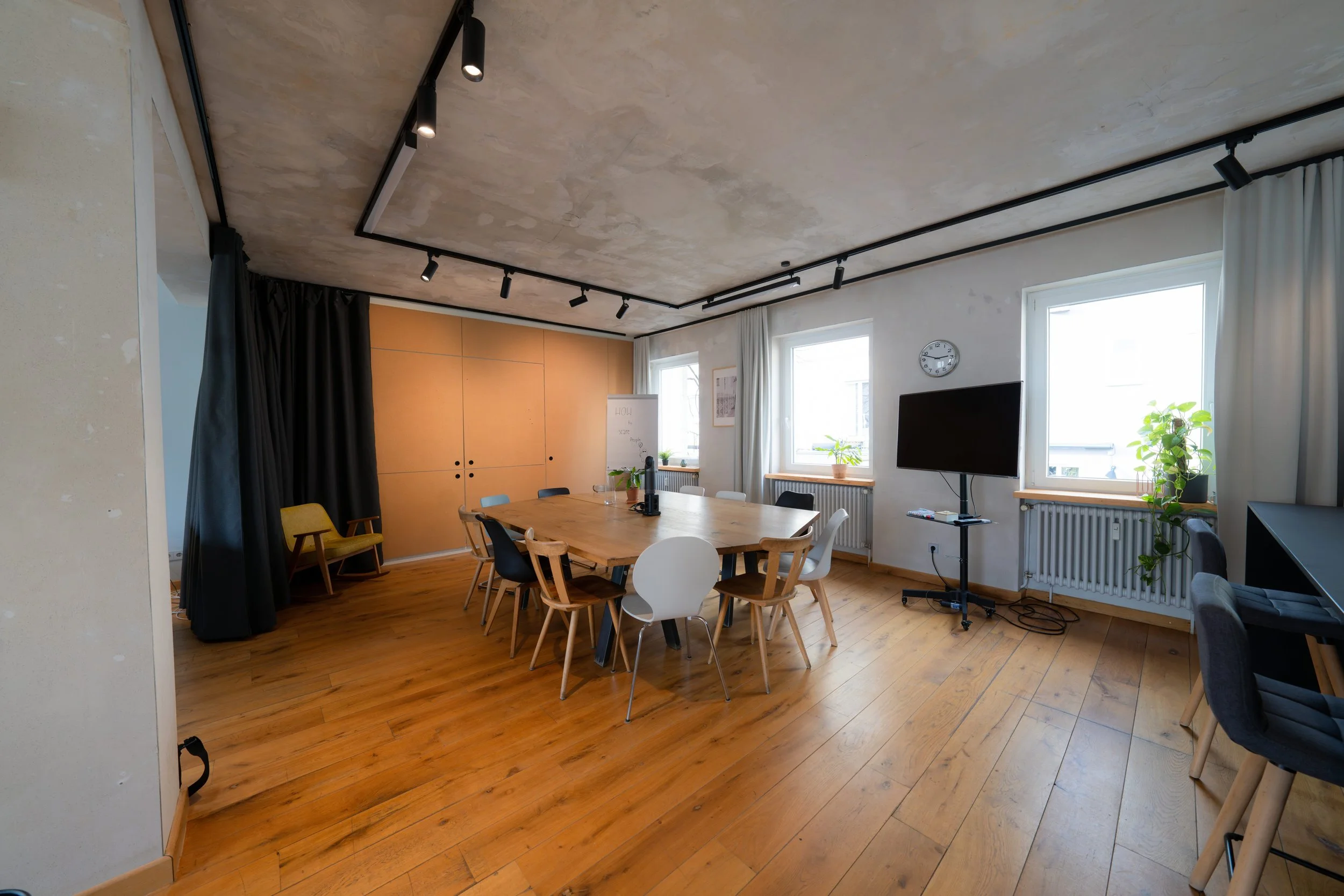 Großer Arbeitstisch, modular für eure Bedürfnisse