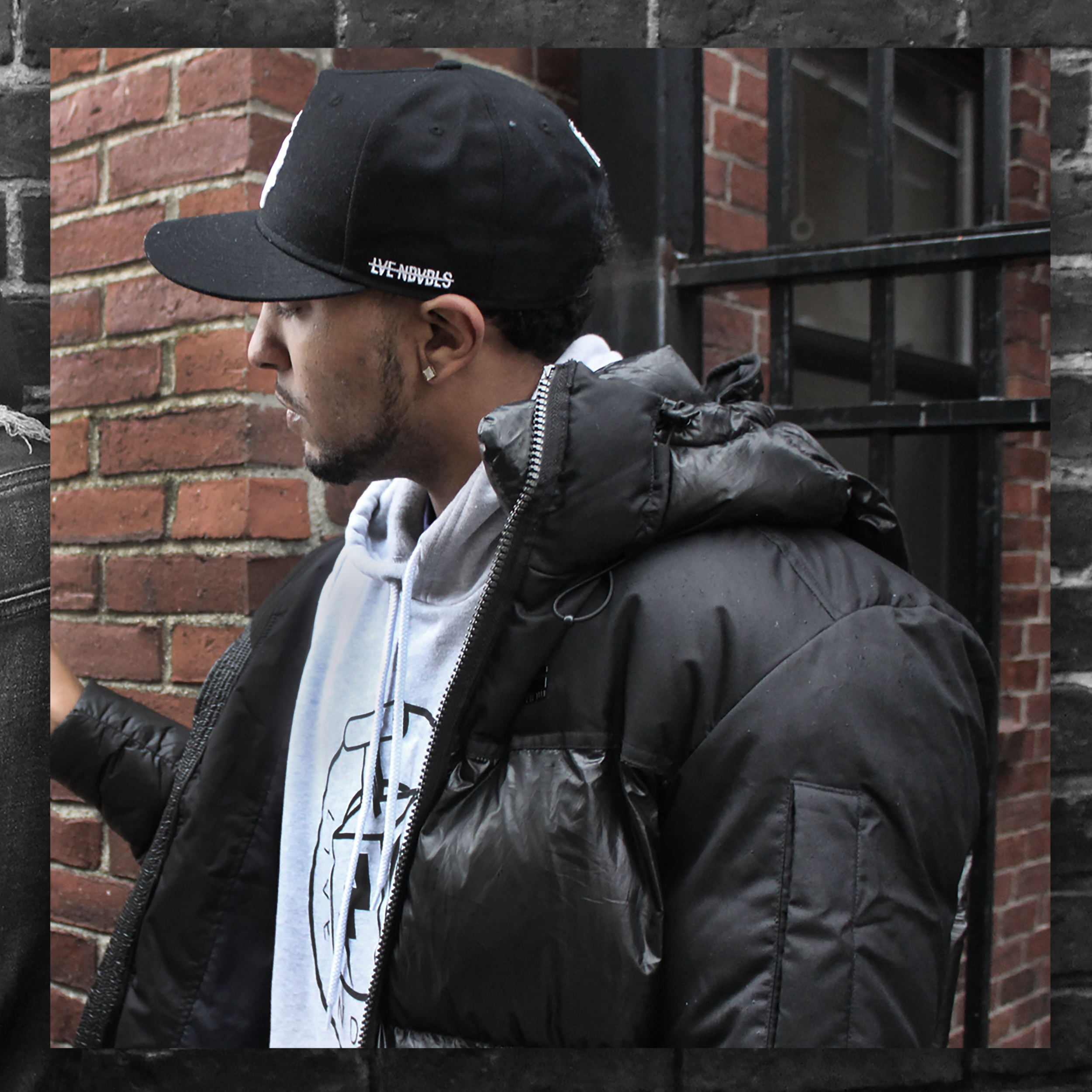 live ind brick bw.png