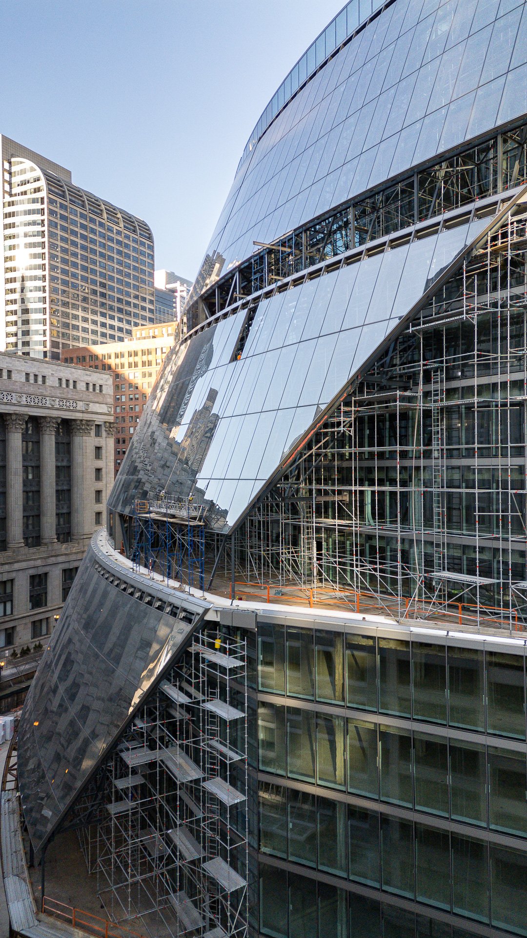 New Google headquarters construction, Thompson Center in Chicago, IL