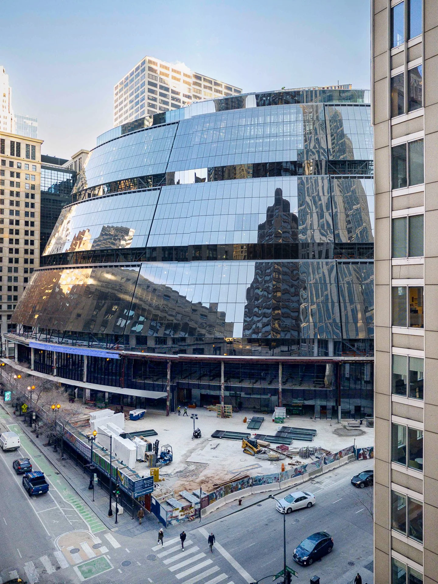 New Google headquarters construction, Thompson Center in Chicago, IL