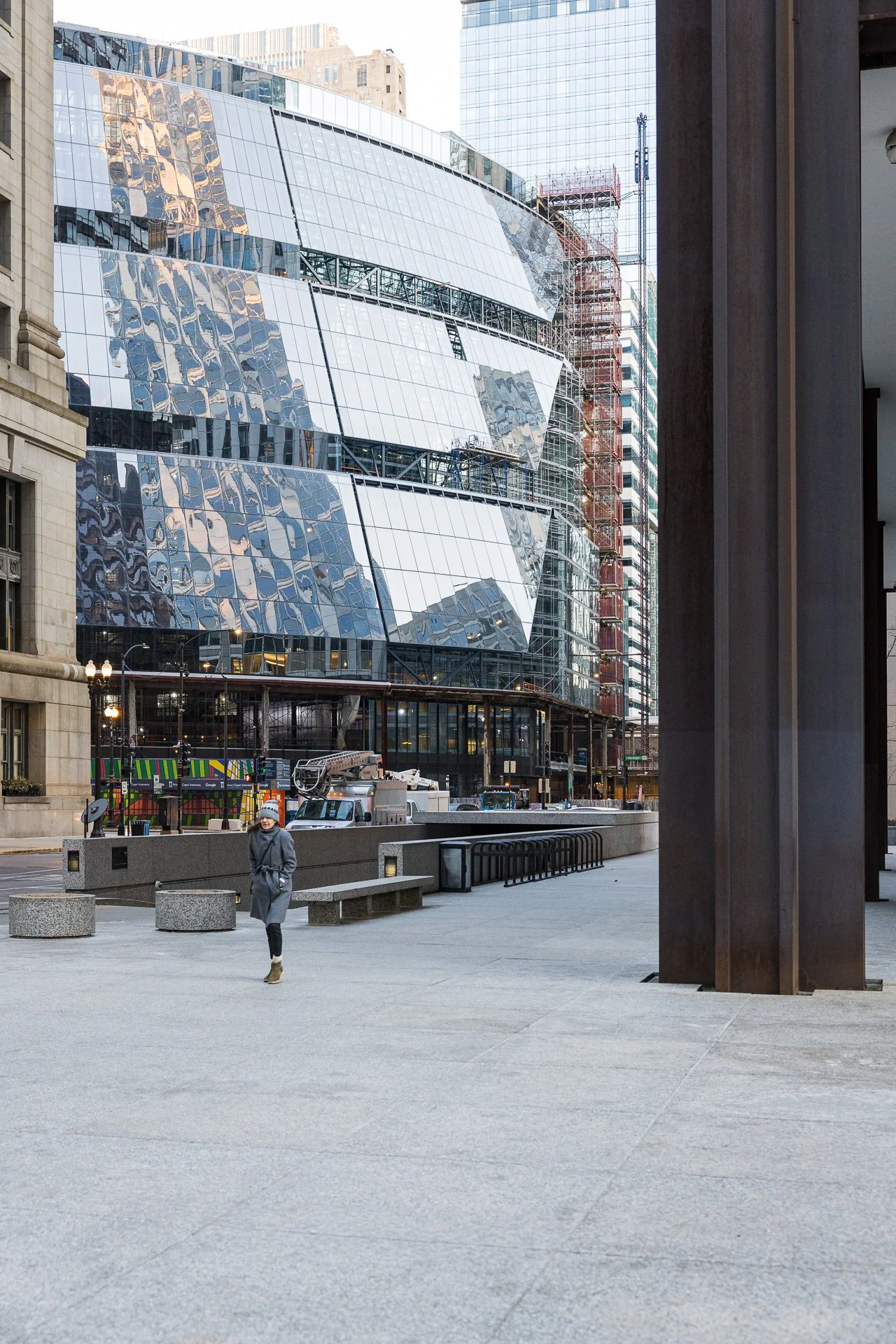 New Google headquarters construction, Thompson Center in Chicago, IL