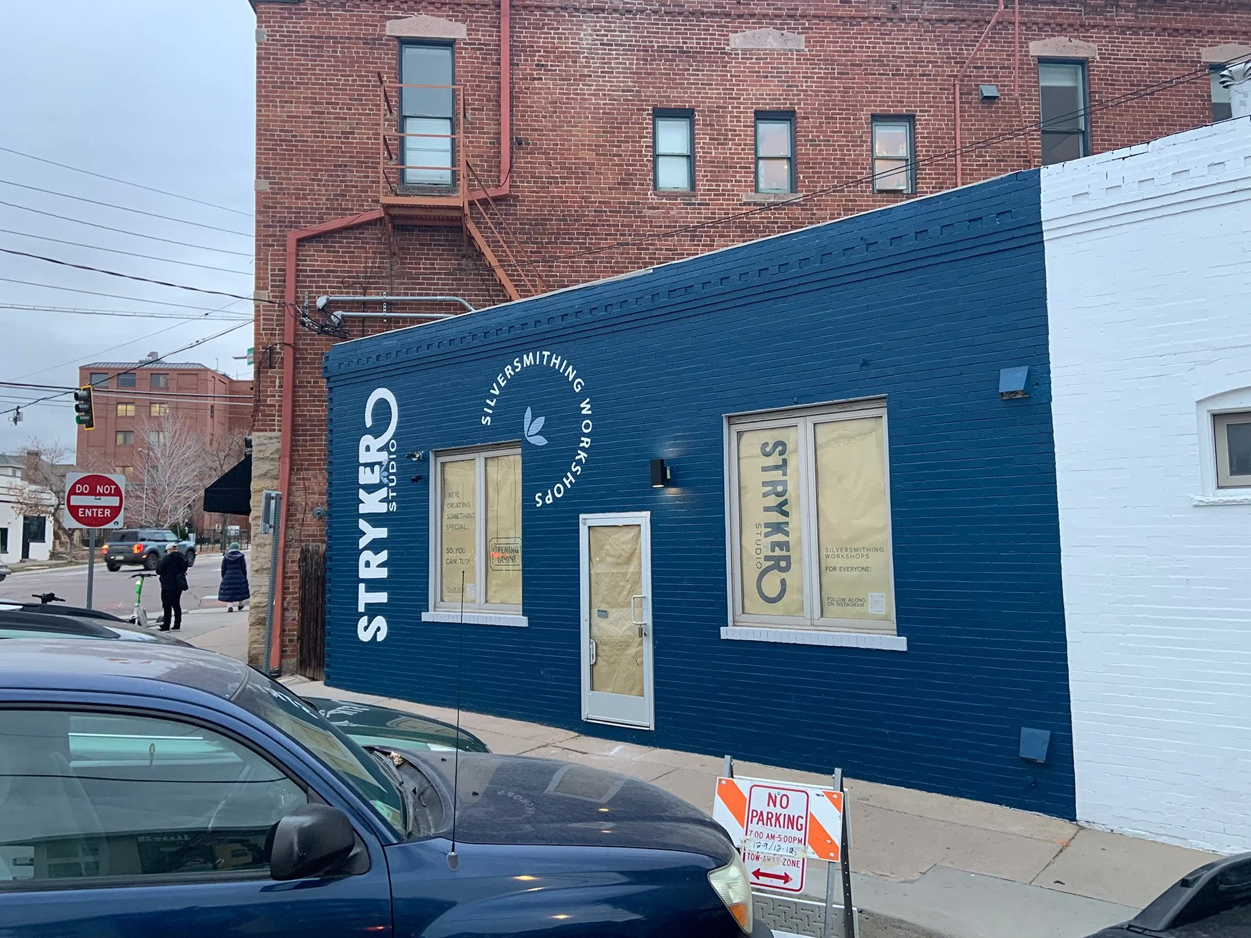 Sign Painter exterior signage