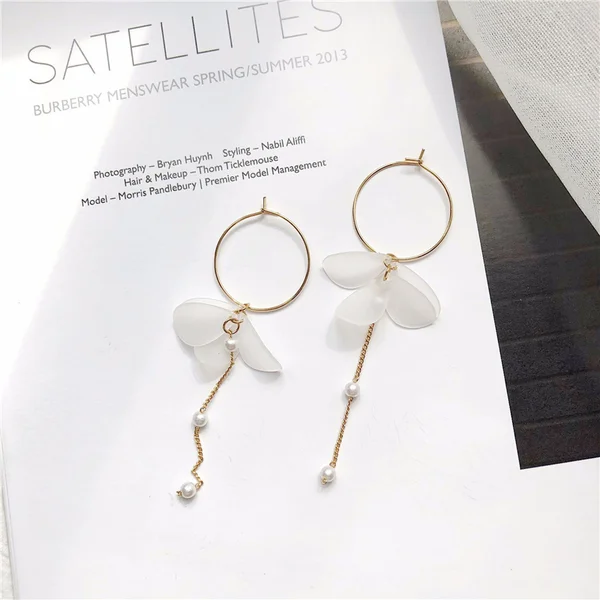 Faye Flower Earrings