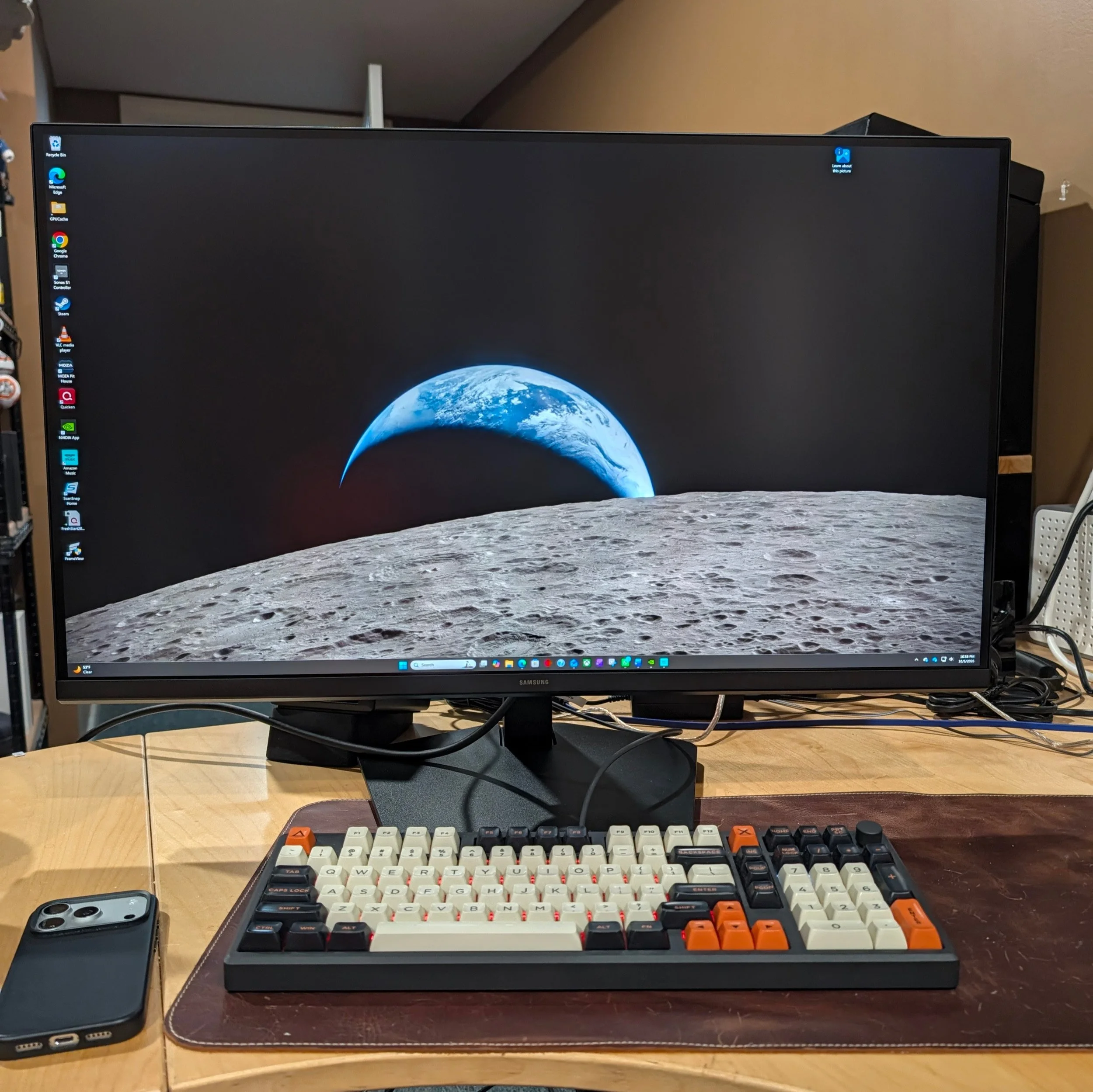 Hybrid Work: Samsung Odyssey G80HS Monitor Provides 6K for Work, 3K 330Hz for Gaming