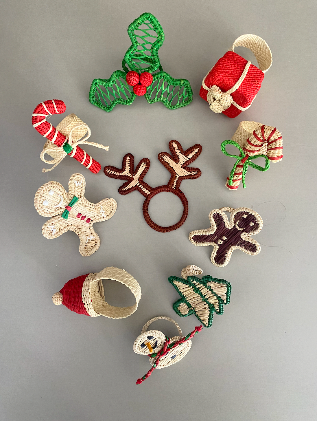 Holiday Raffia Napkin Rings