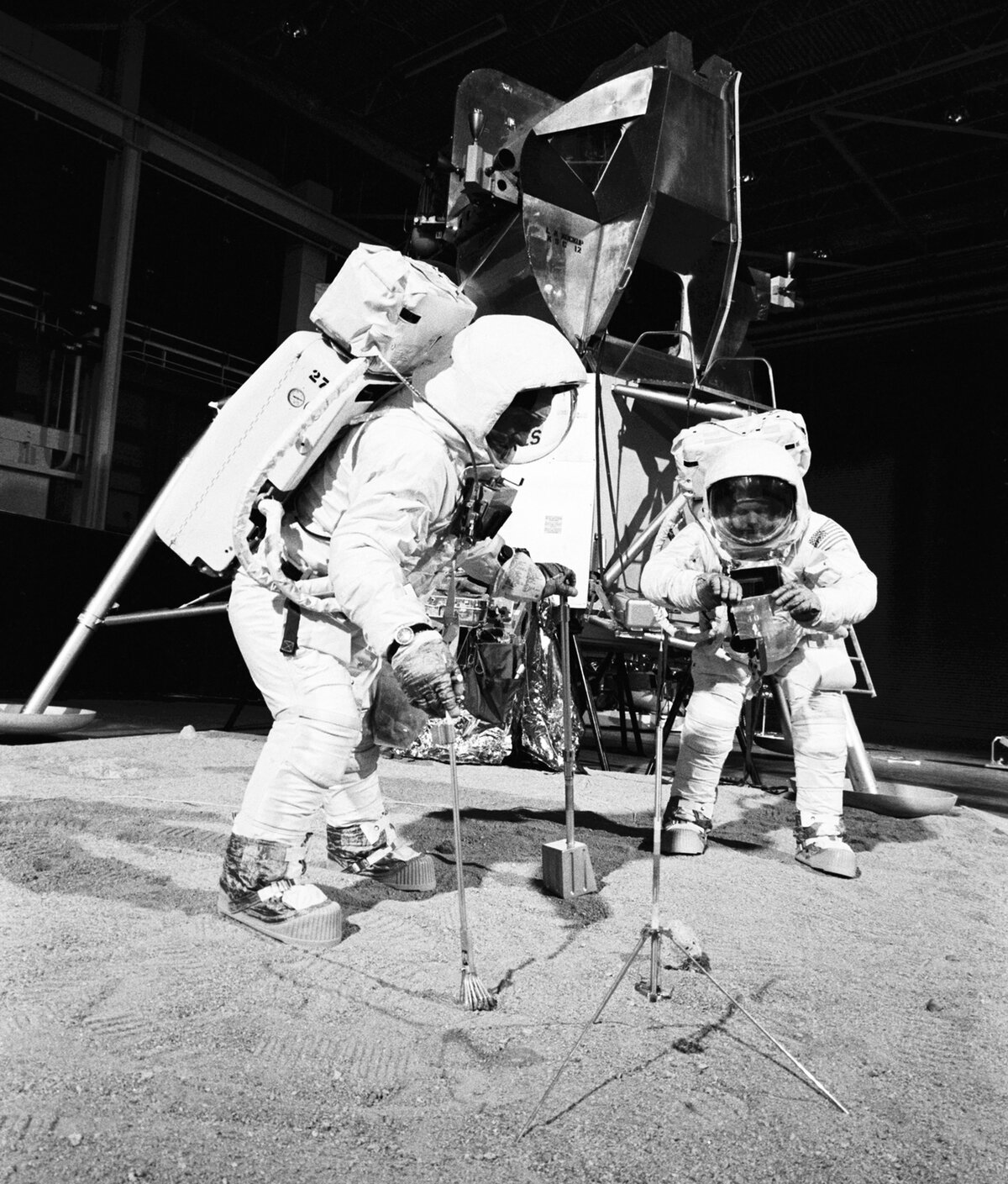 Mar 31 Real Apollo 11 Training Photos Look Like Prep For a Fake Moon Landin...