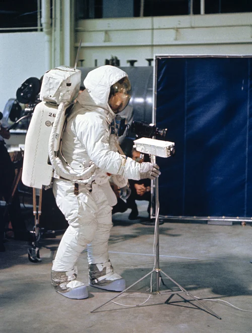 Real Apollo 11 Training Photos Look Like Prep For a Fake Moon Landing ...