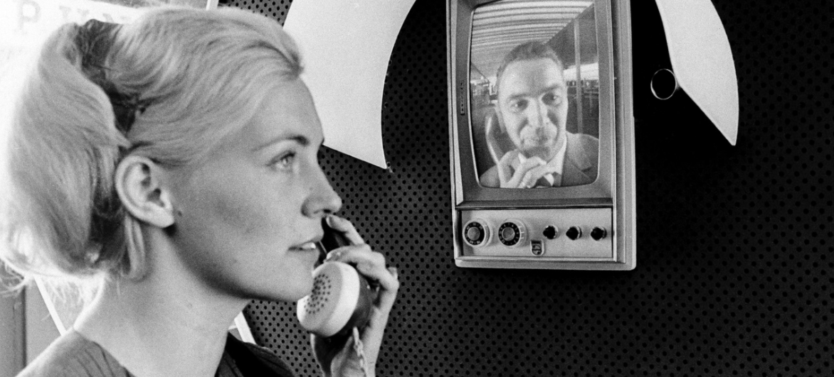 Wait, Why Isn't She Looking at the Dude?