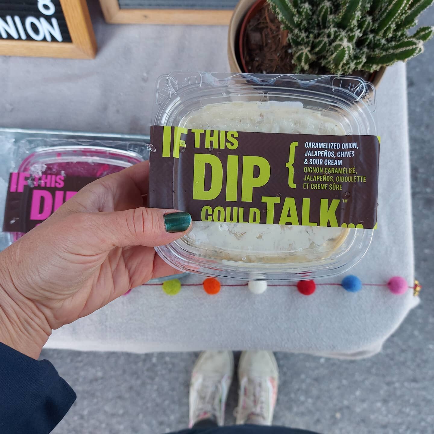 The Jalapeno French Onion is a spicy batch this week @carpfarmersmarket !
🌶🌶🌶🌶🌶🌶🌶🌶🌶🌶🌶🌶🌶
.
.
.
.
.
#scratchmadedips #smallbatch #carpfarmersmarket #carp #farmersmarket #supportlocal #shoplocal #yow #ottawaeats #ottawafoodies #huffposttast