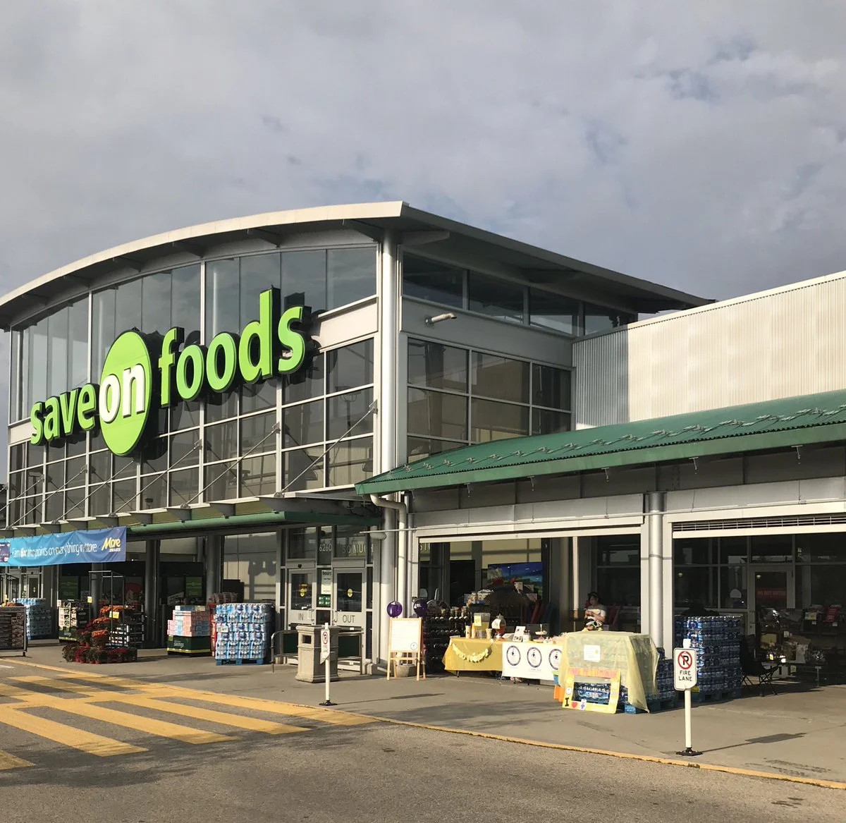hamptonmarket1.jpg