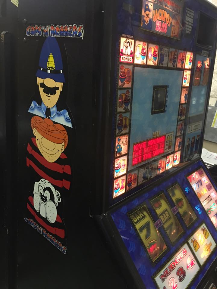 Cops and robbers fruit machine free play