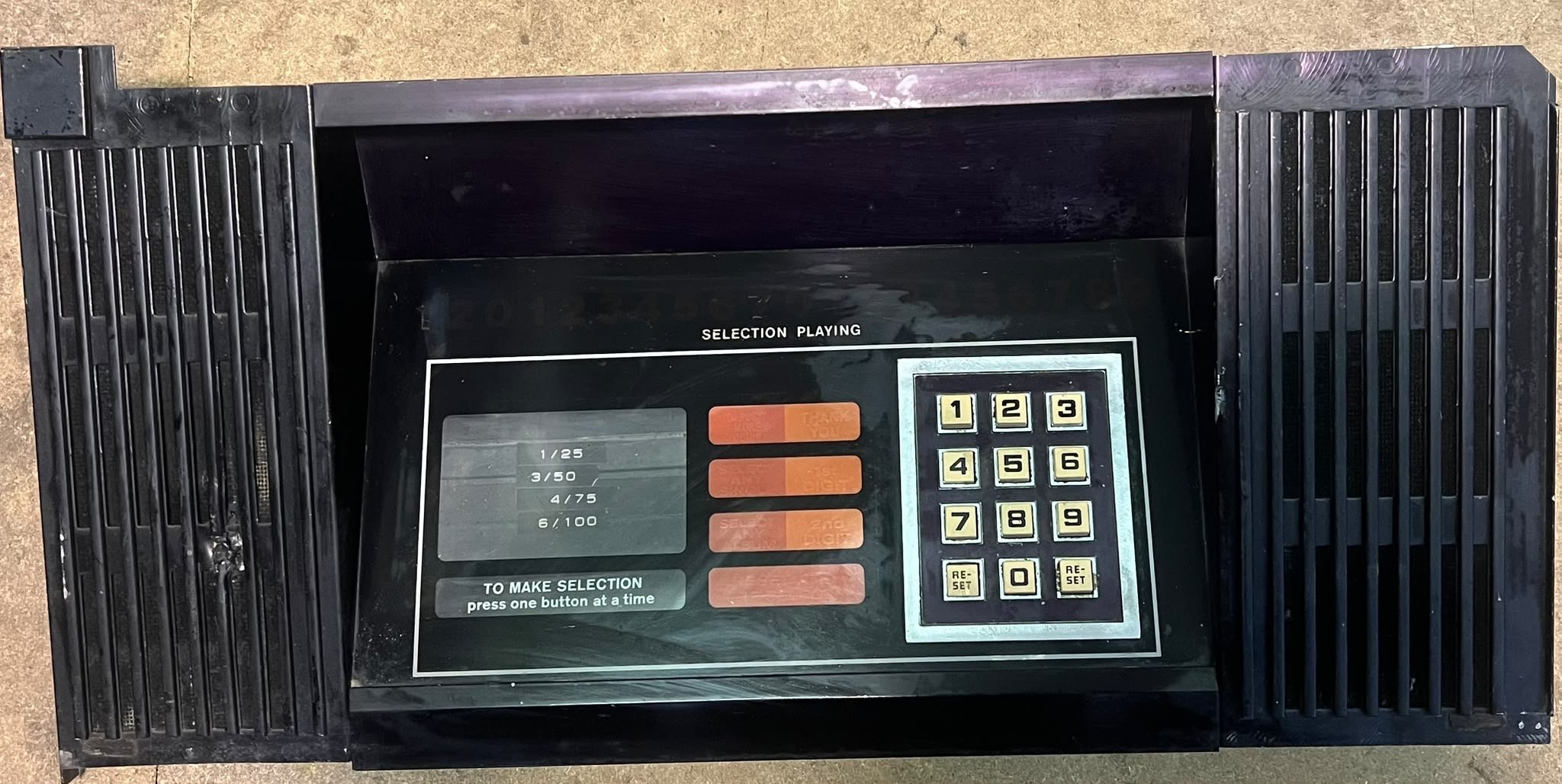 Seeburg Matador (?)  button bank / selection panel