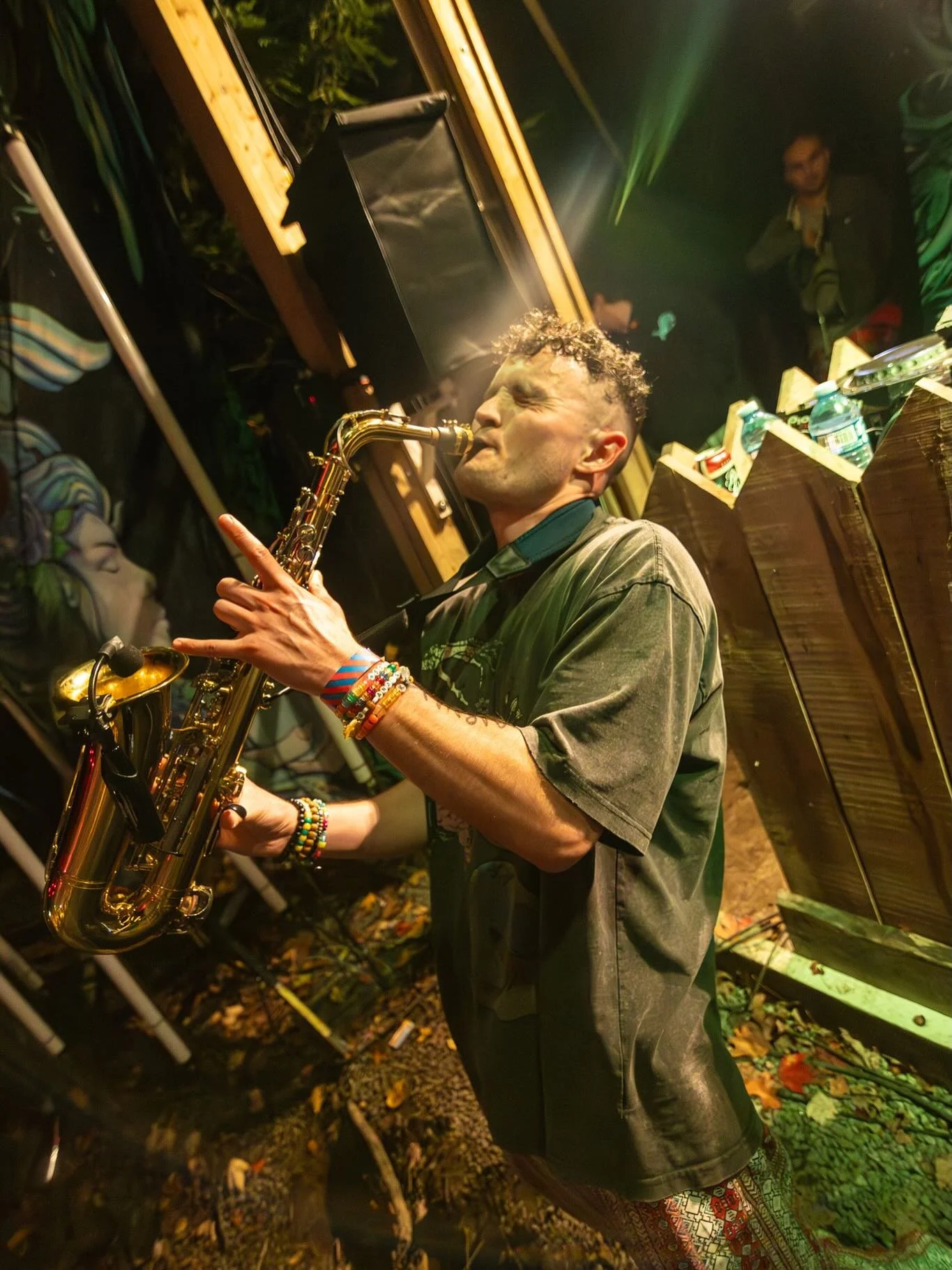 Ossien Takes Canada by Storm 🇨🇦

Fresh off the release of his explosive new EP Big Band on @wubaholics , @ossien lit up the stage at Fall in Bass Festival with his signature blend of heavy-hitting bass and big band energy. From one crowd to the nex