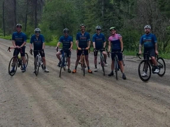 What are the odds we had so many club kits on the Tuesday Classic? Womens fit club kit coming up. (Please DM with your preferred size if interested!)

Always blown away at the collective power output of these fine cyclists. See you Thursday!