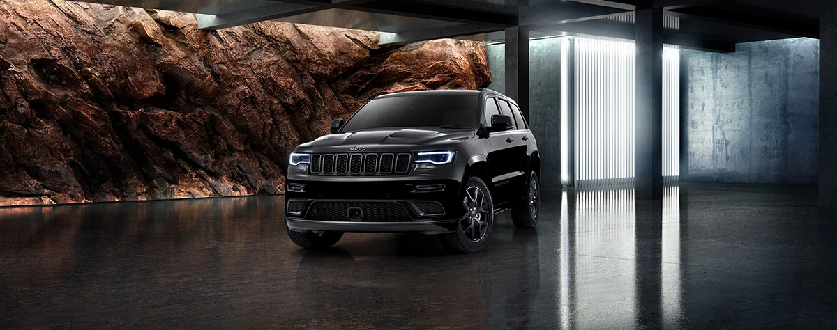 Jeep Group Hero BLK_Final.jpg