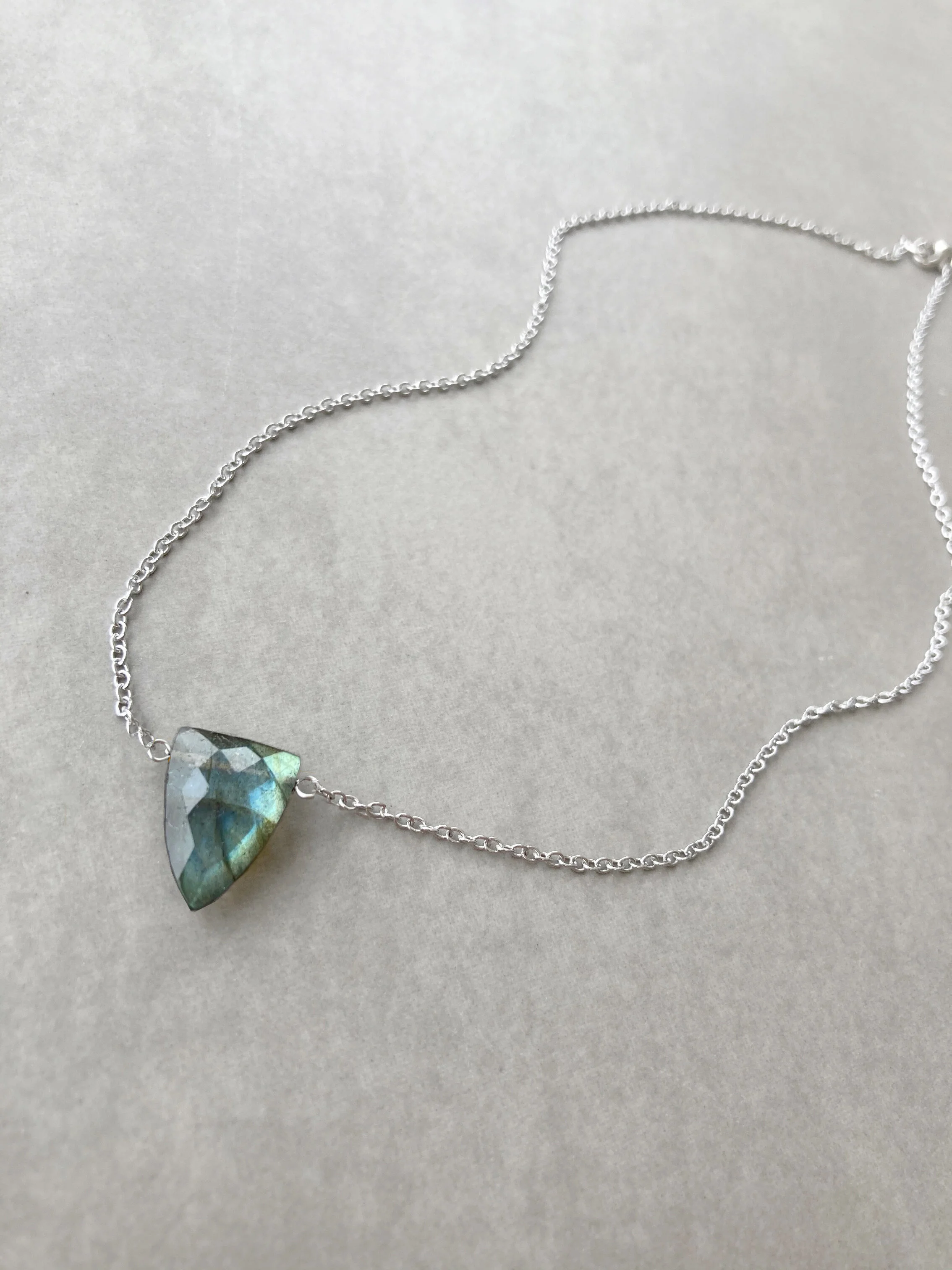 Moon gazer necklace with labradorite pendant