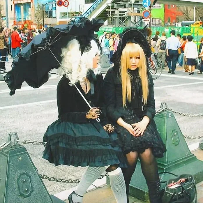 NEW POST - Lolita - World of Lace

Lolita is soft, youthful and cute. It&rsquo;s inspired by the fashions of the Victorian and Rococo periods, with many aiming to look like young girls or porcelain dolls. 

Link in bio 📺️ 

#lolitafashion #japanesef