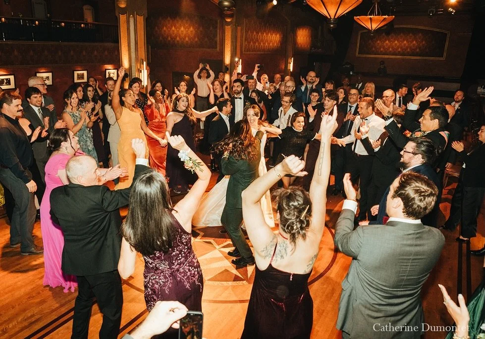 Subscribing to more nights like these with T&amp;R&rsquo;s fam and friends 💫 Superb pictures📸 @catdumontet #cabaretliondor #montrealweddingdj #plateau