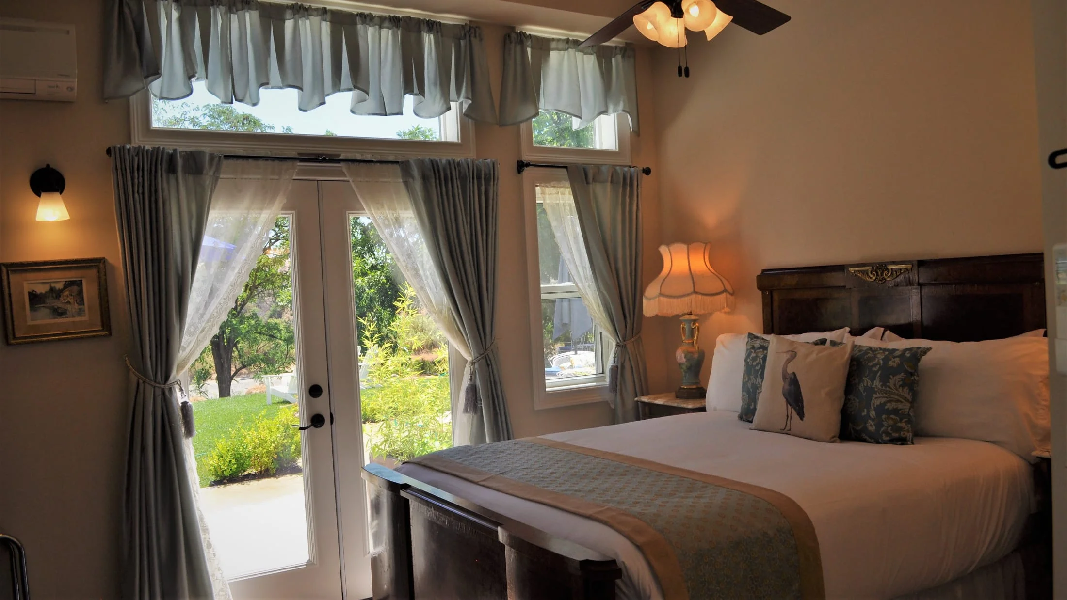 River Belle Inn