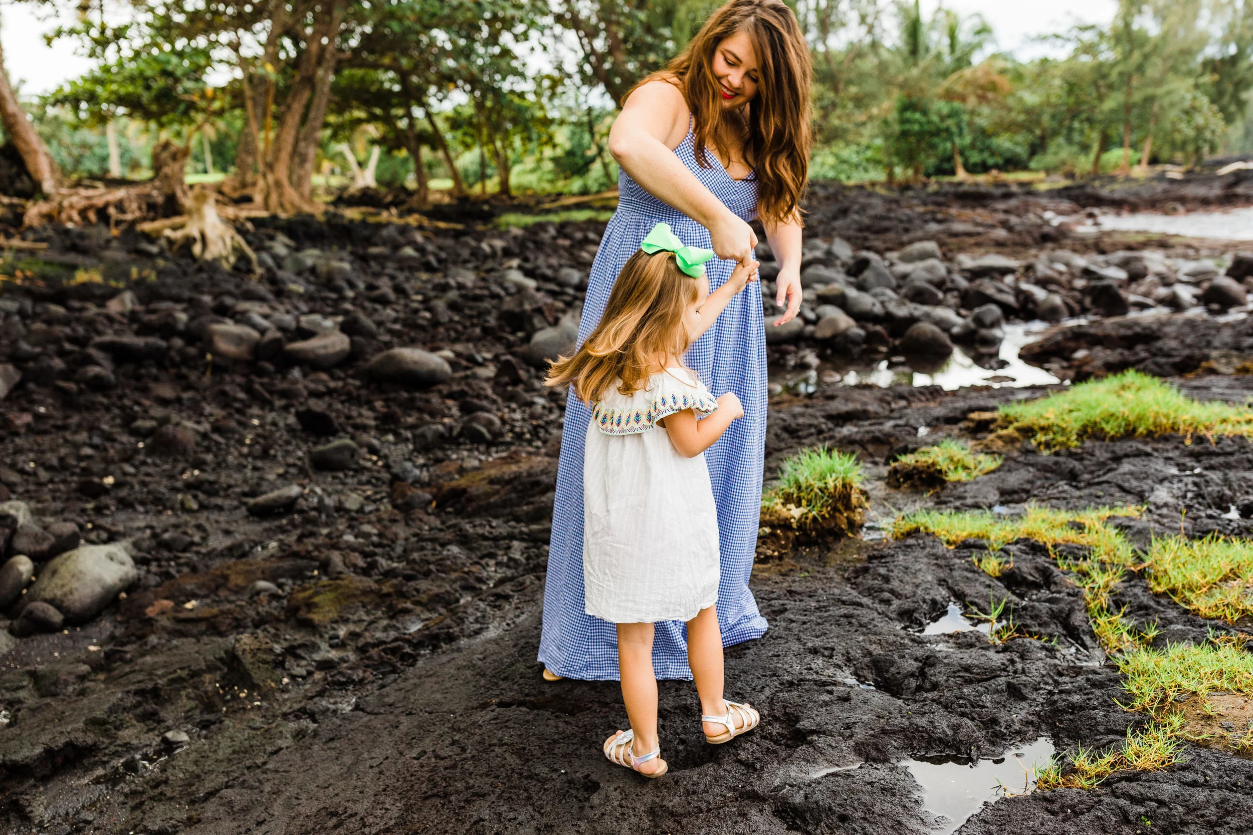 cloudy-hilo-sunset-extended-family-11.jpg