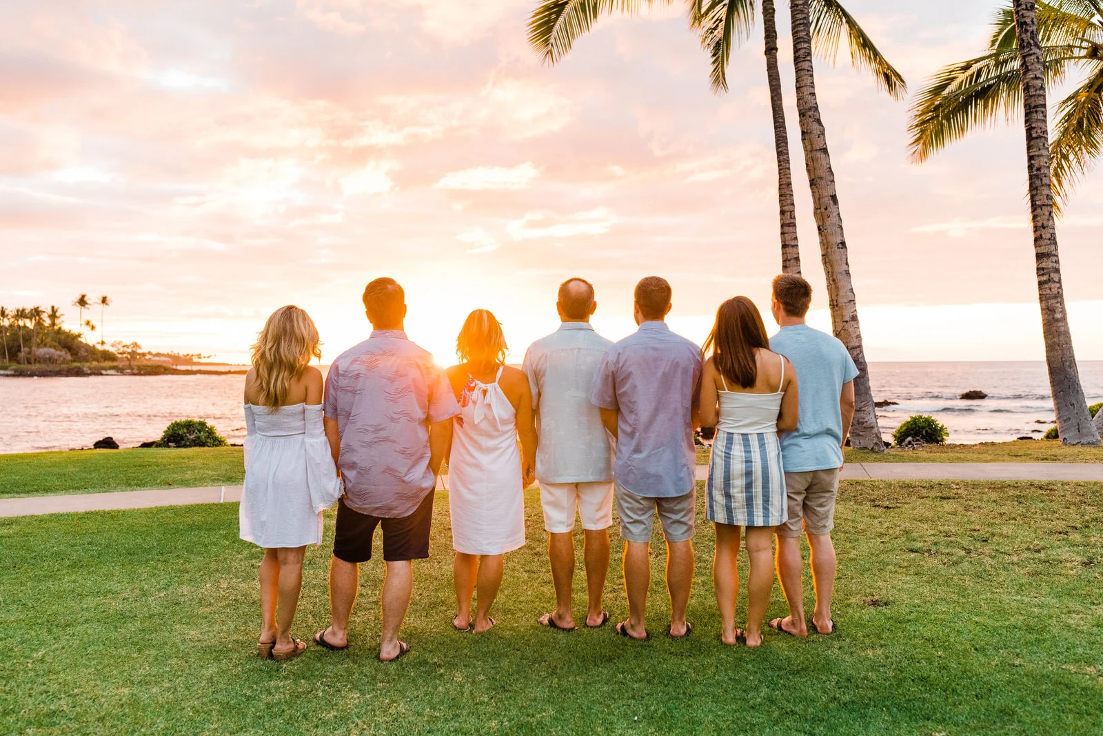 extended-family-vacation-waimea-sunset-17.jpg
