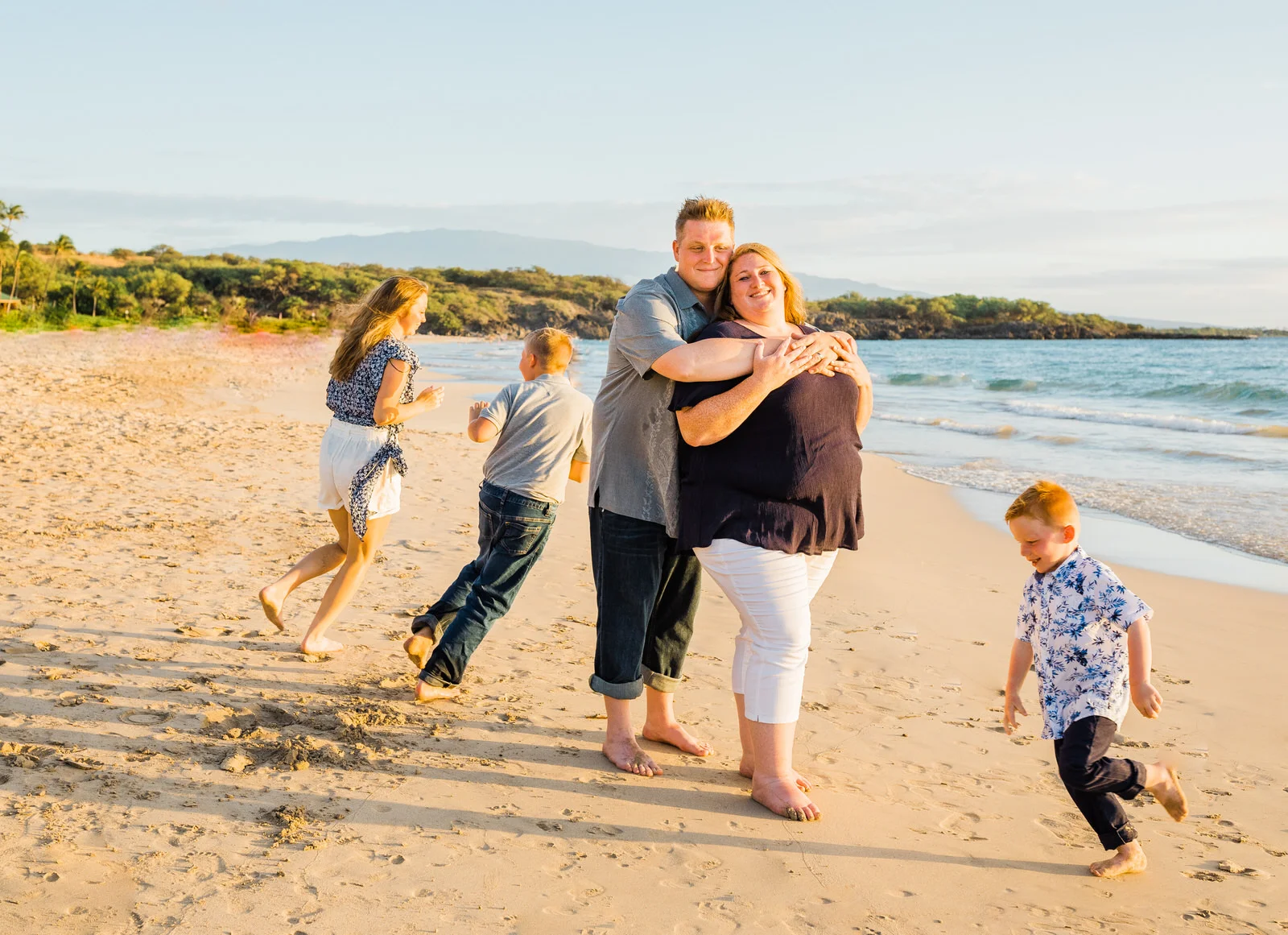 extended-family-big-island-vacation-cousins-grandparents-beach-waikoloa-sunset-hawaii-6552.jpg