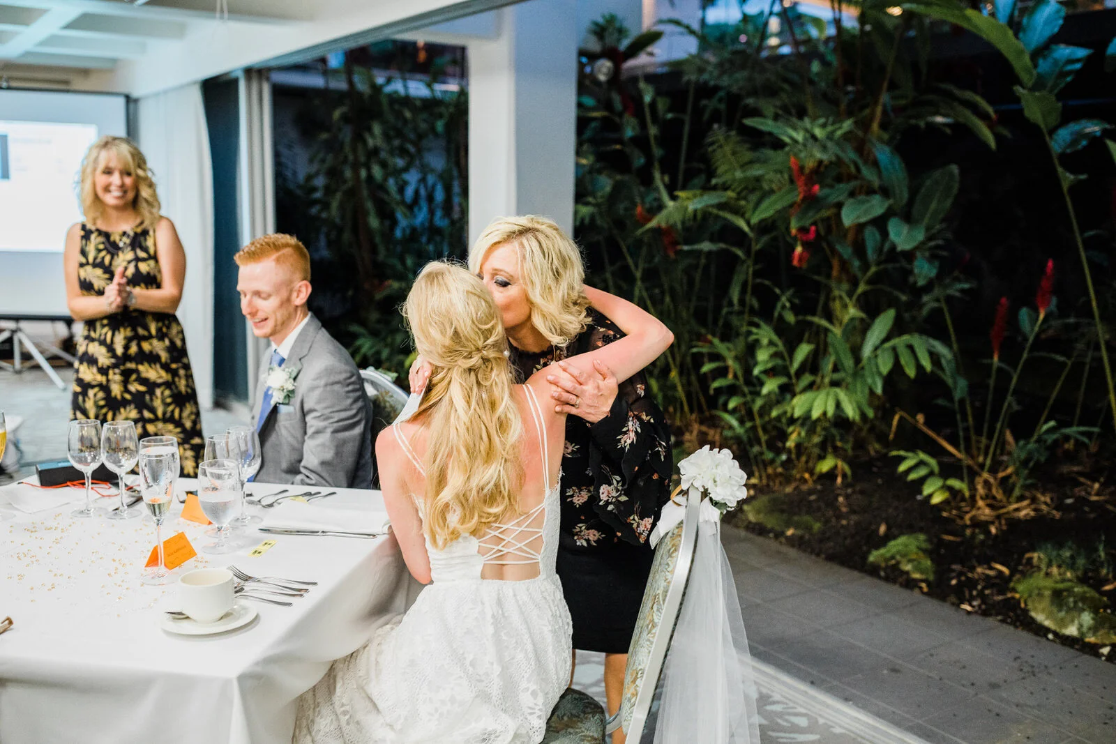 small-wedding-hawaii-destination-hilton-coconut-island-0464.jpg
