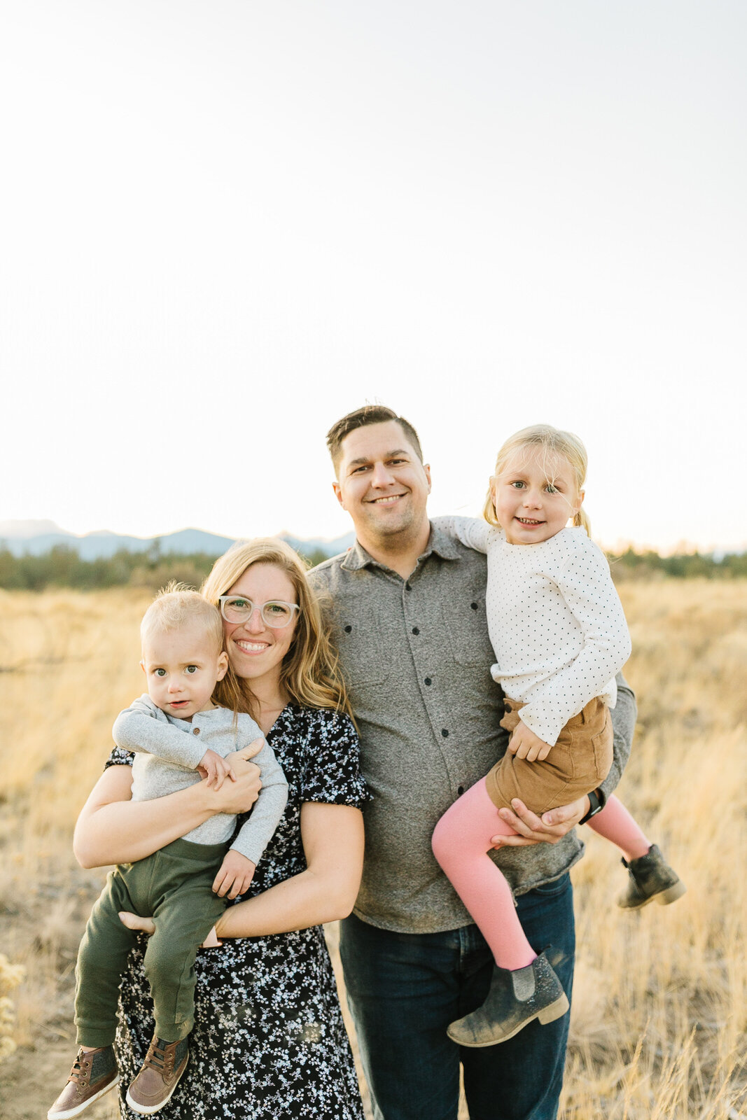 Bend Oregon Family Photographer-Shevlin Park- Poses with little kids