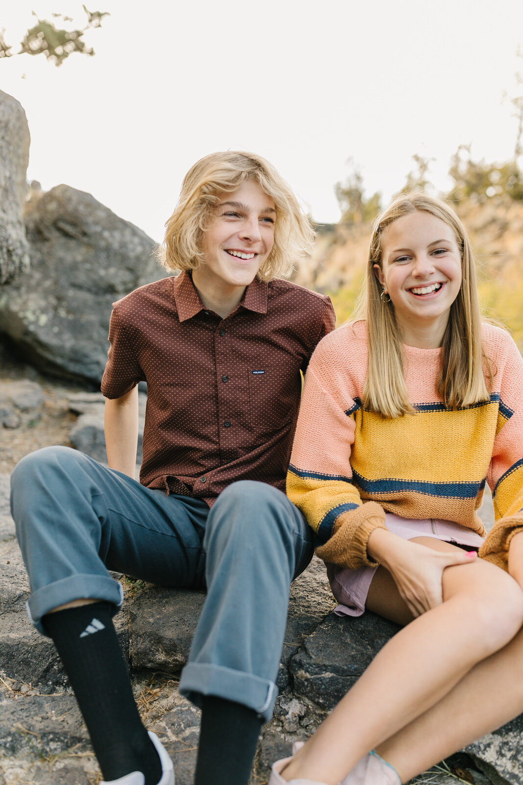 Bend Family Photographer-Sawyer Park- Poses with teenagers