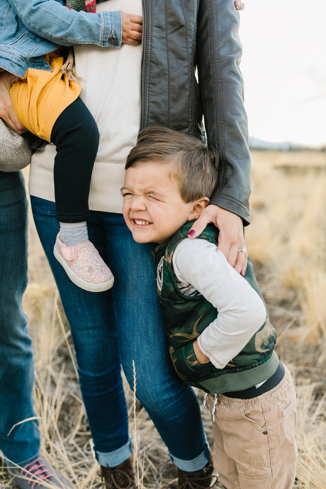 Bend Family Photographer- Fall Pictures in Central Oregon-family of five picture poses3.jpg