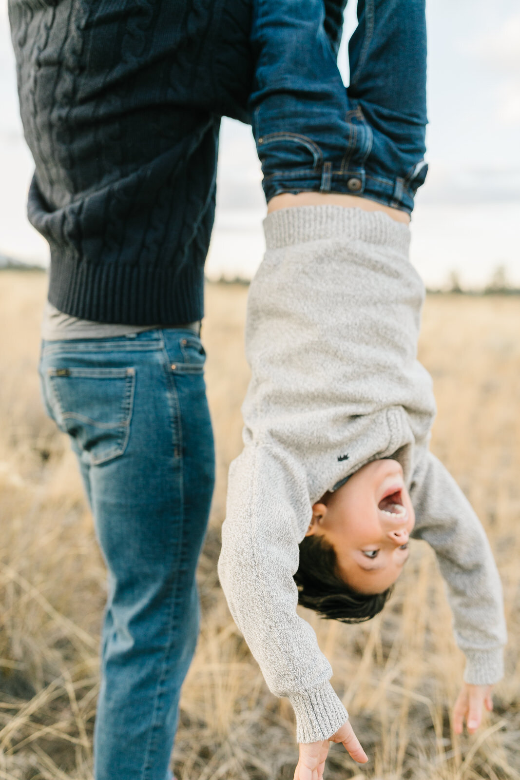 Bend Family Photographer- Fall Pictures in Central Oregon-family of five picture poses