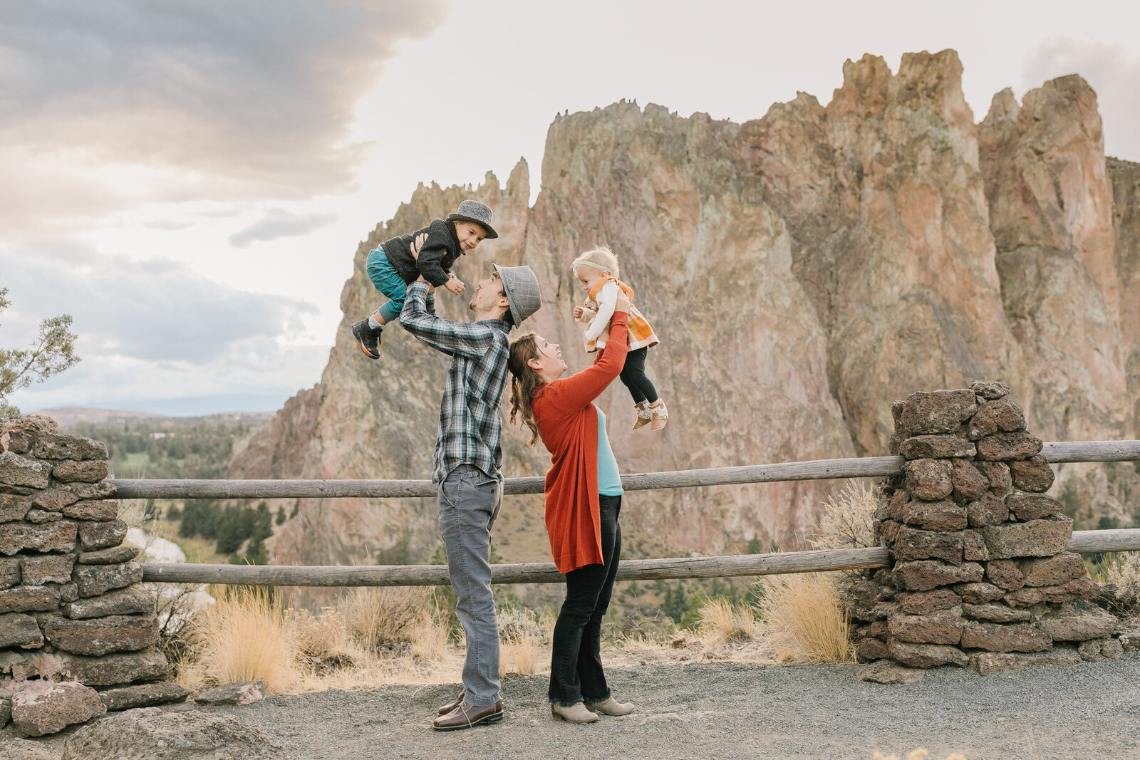 bend oregon family photographer- Pictures at Smith Rock State Park