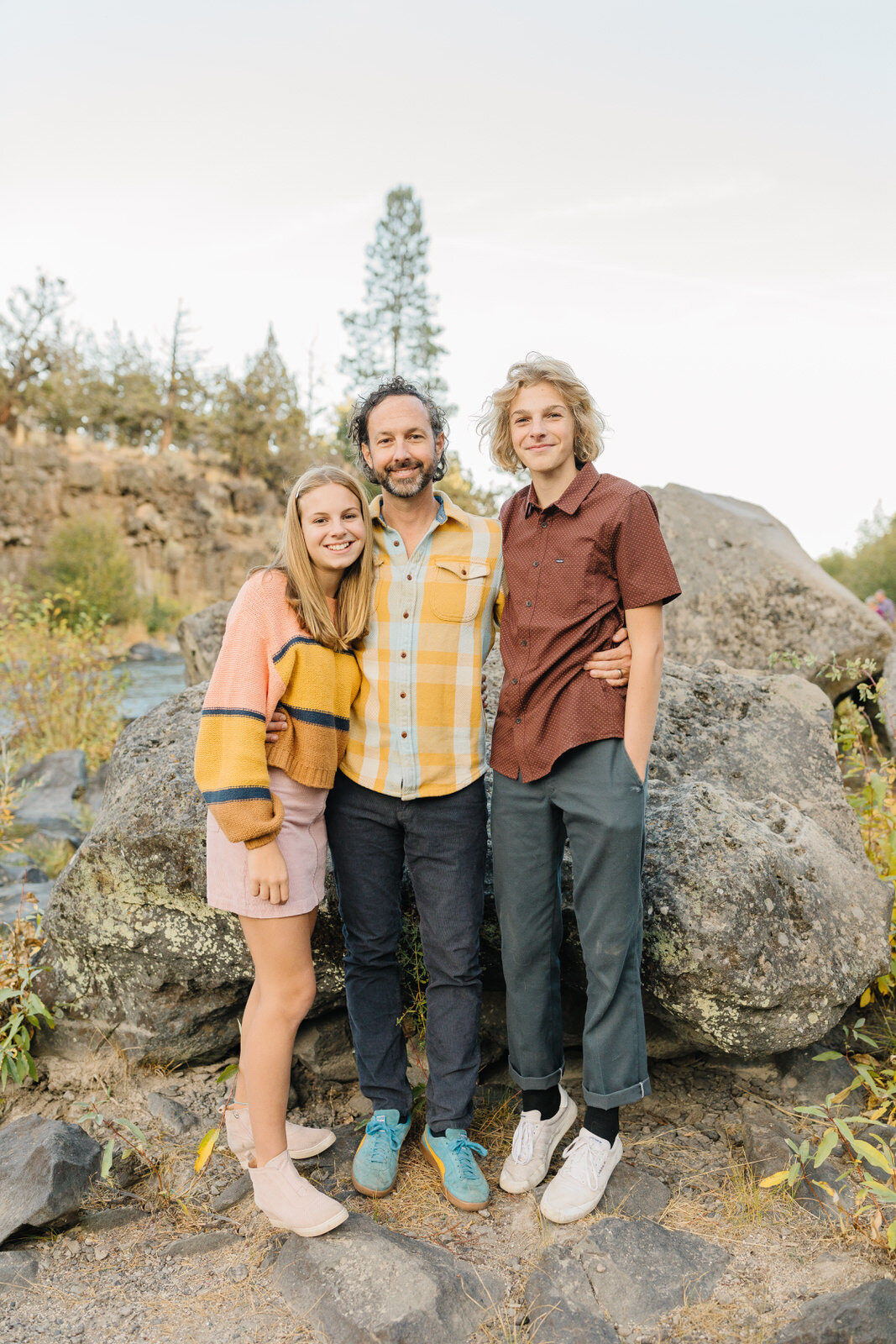 Bend Photographers- Sawyer Park- family pictures with teenagers 