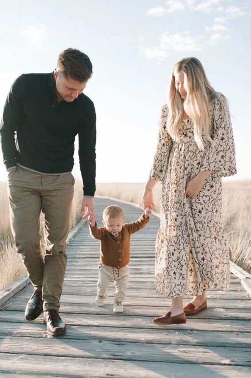 What to Wear for Your Fall or Winter Pictures | FAQs for a Family  Photographer  Bailey Makaimoku Photography | Salt Lake Family Photographer