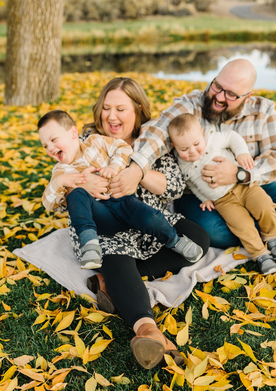  Bountiful Family photographer- Kaysville Family Photographer- Family Pictures in Utah in the Fall