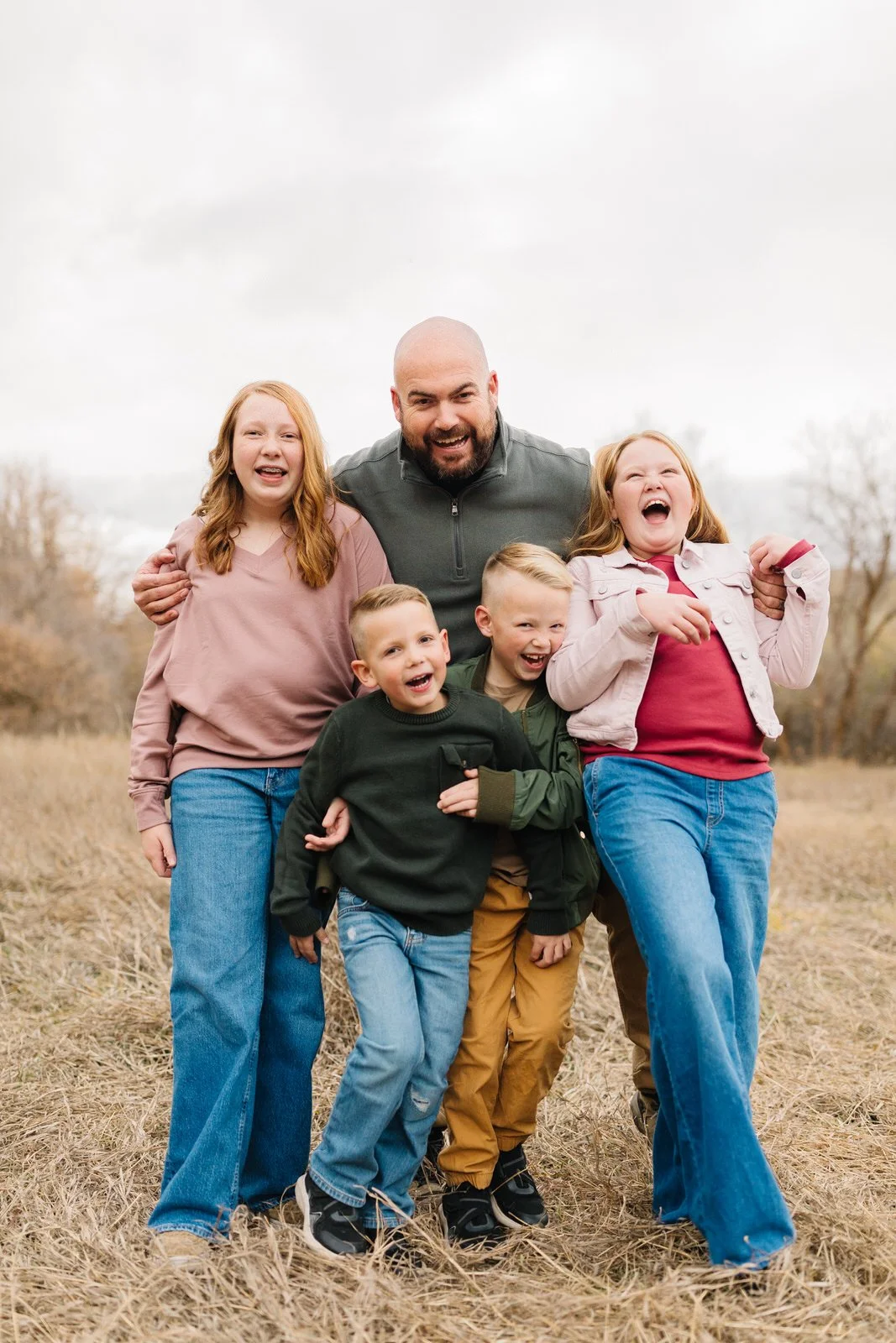 Layton Utah Family Photographer- Kays Creek in Layton, UT- Posing Ideas for a family of six