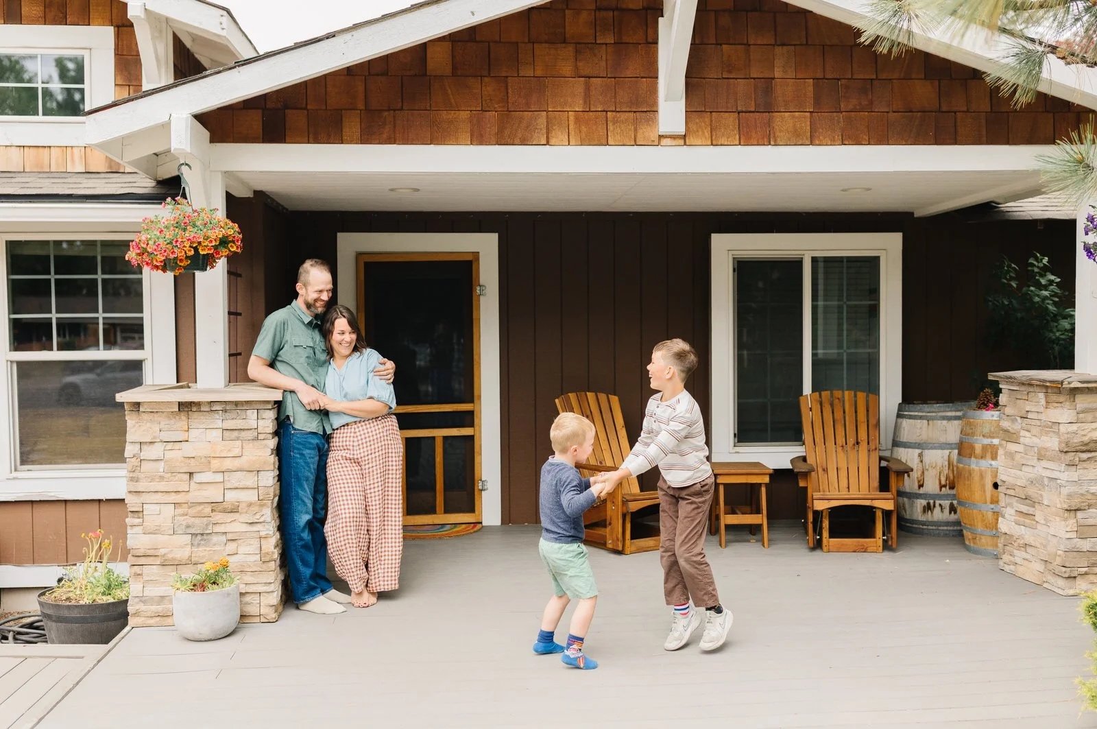 in Home session inspo- lifestyle family photographer in Layton Utah