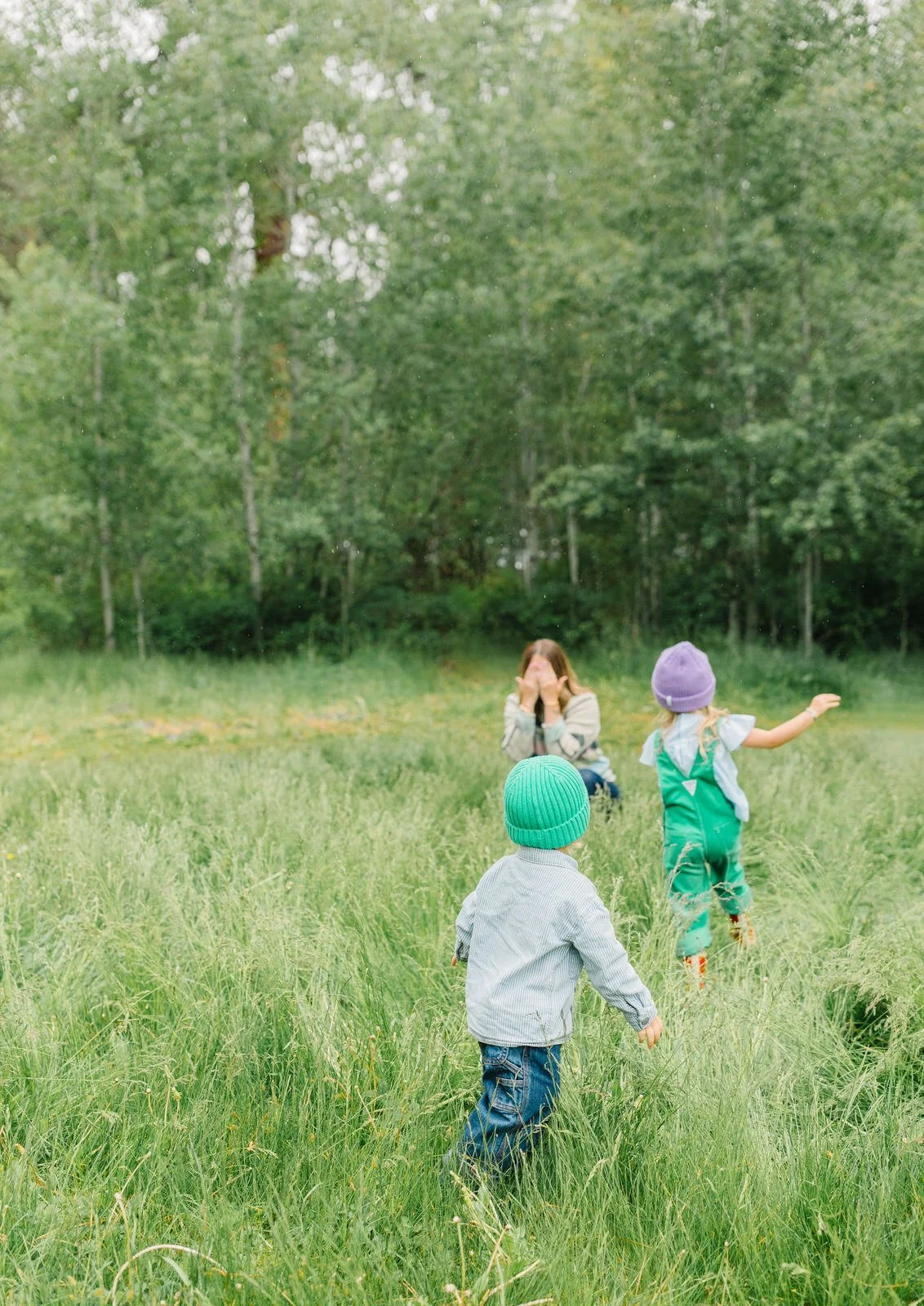Salt Lake Family Photographer- Eclectic family pictures in Salt Lake City- Colorful Outfit ideas for photoshoots