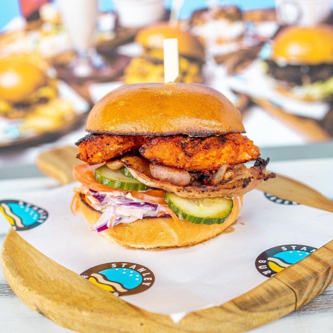 who doesn't like Chicken !!!
our Cape Town burger makes feel you are at South Africa, Harissa Grilled chicken, house-made slaw, Cucumber, Tomato, Bacon, Caramelised onion.
Nice, light, fresh burger.😍