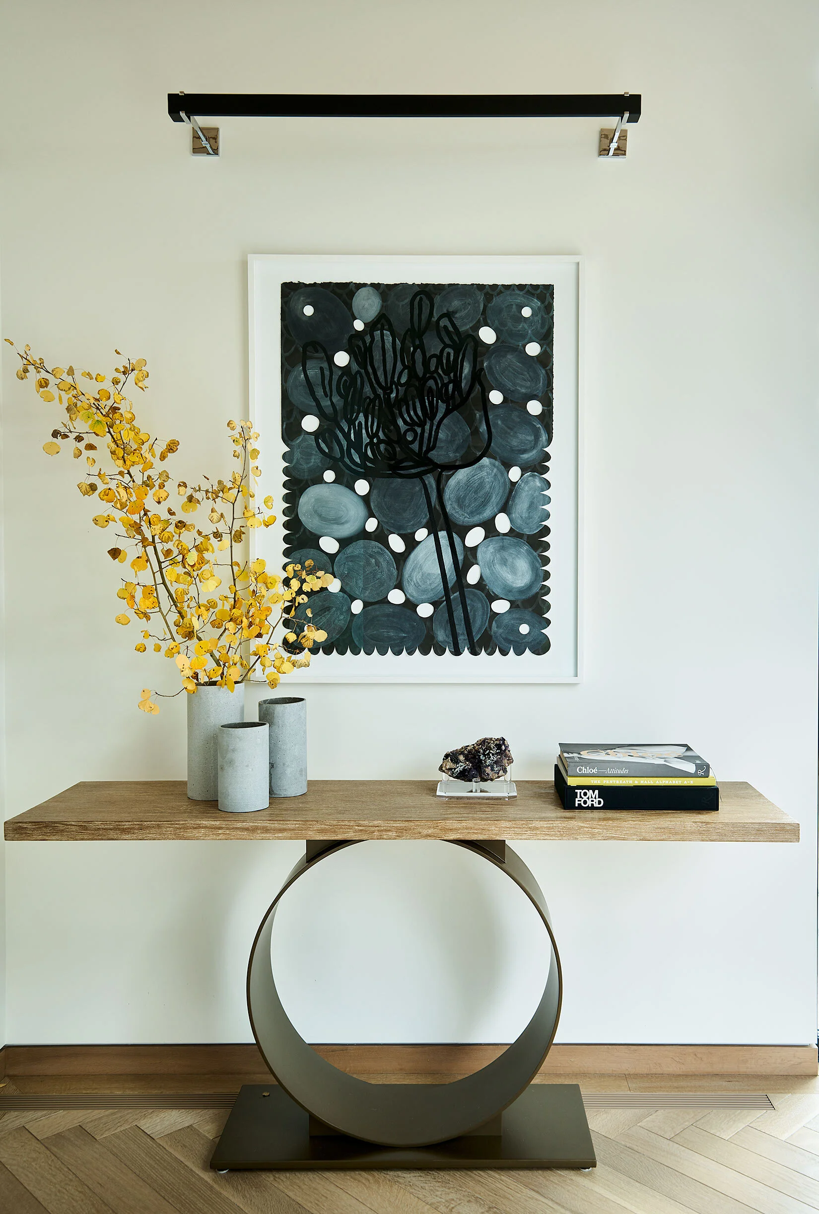 Webb-Beck-Arnold-Avon-09-27-19-Foyer-Table-Detail-Web.jpg