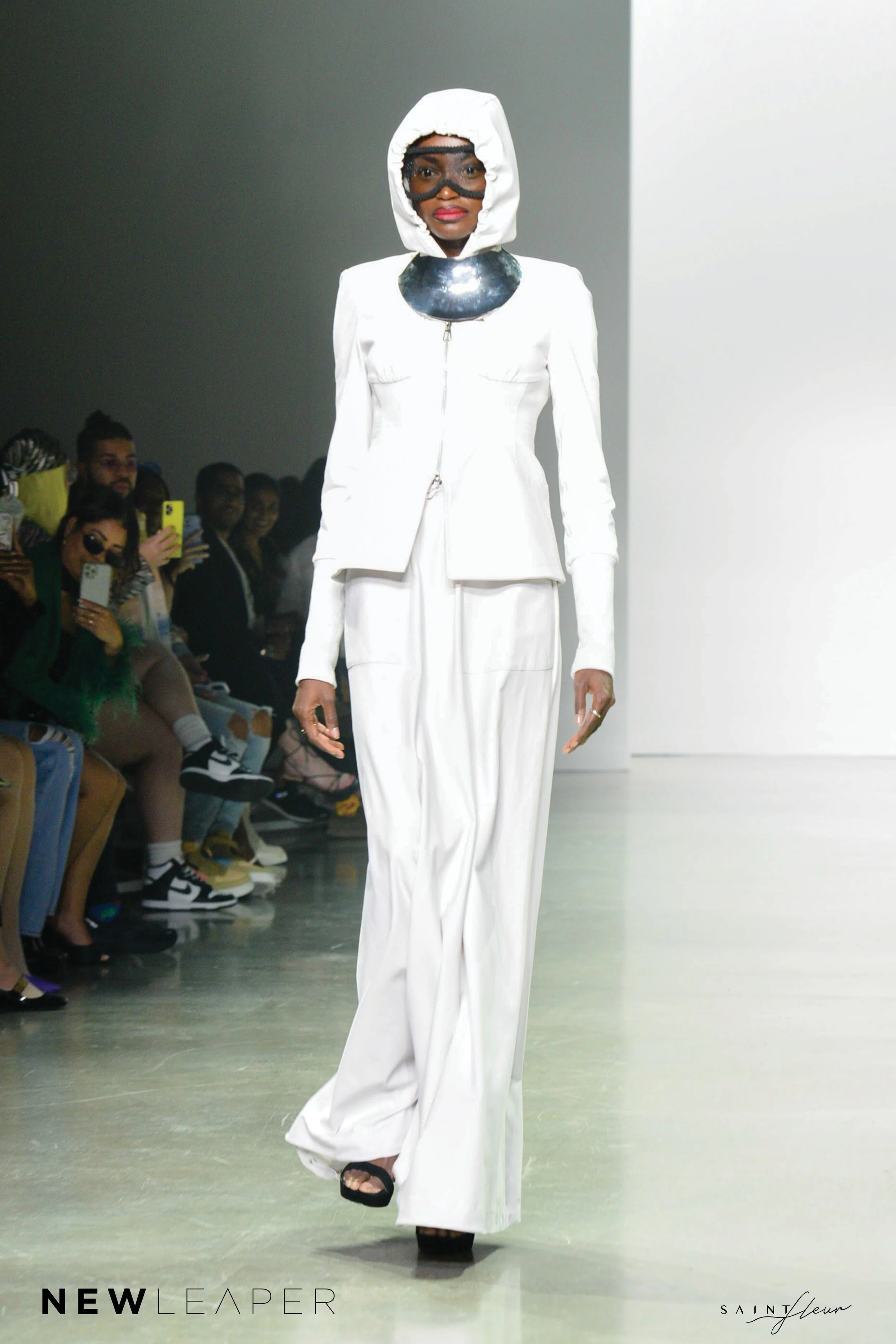 NEWLEAPER_SS23_Look1_SaintFleur.jpg