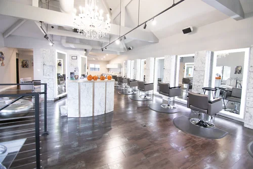 Maison Noire Salon and Spa, business photo 7