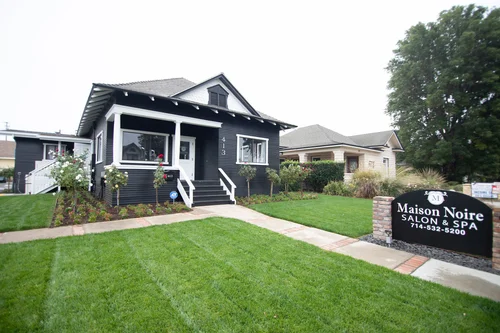 Maison Noire Salon and Spa, business photo 6