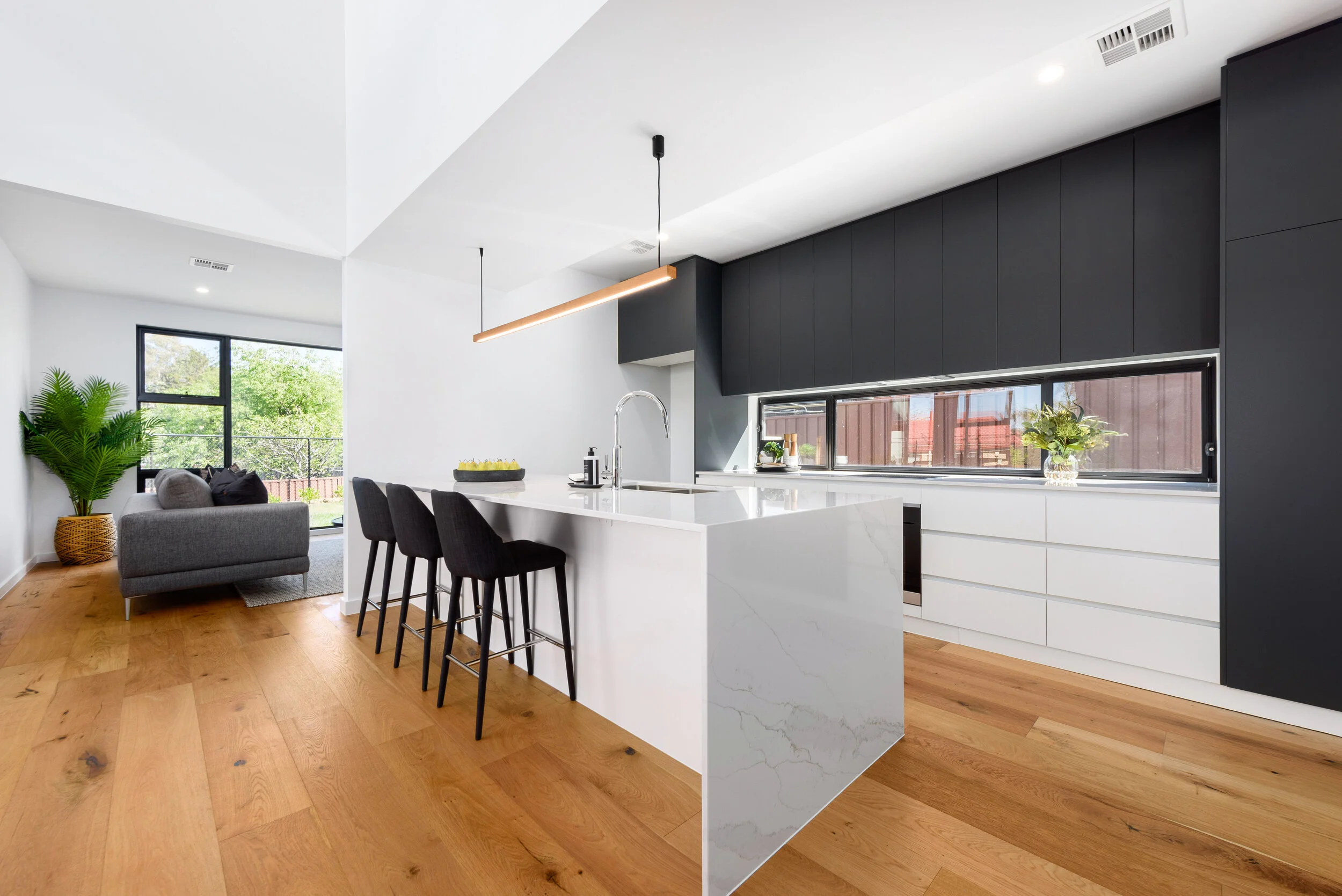 48 Gledden St Chifley - 055.jpg