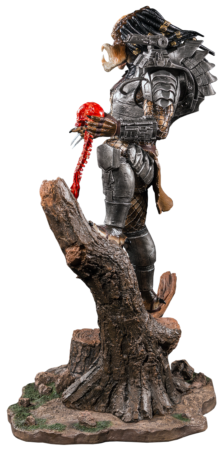 IKO0965-Predator-Statue-4.png