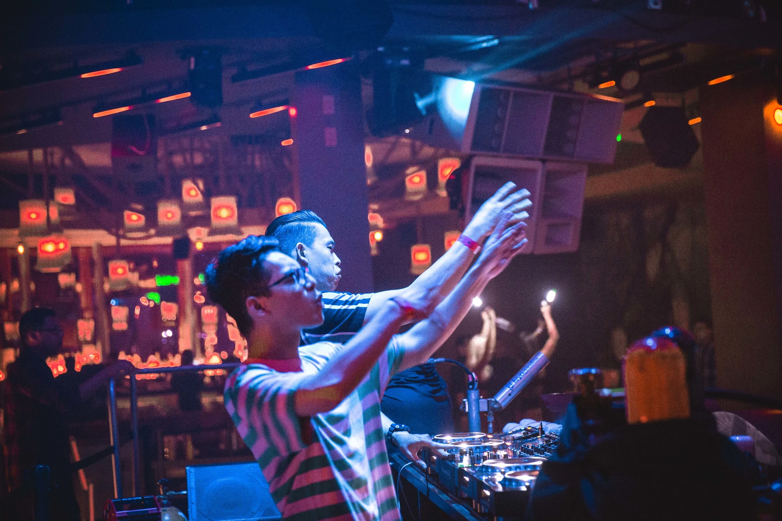 ECHOD B2B M3NGO @ ARMNHMR