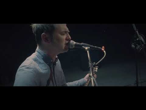 SATHÖNAY - Une ligne droite